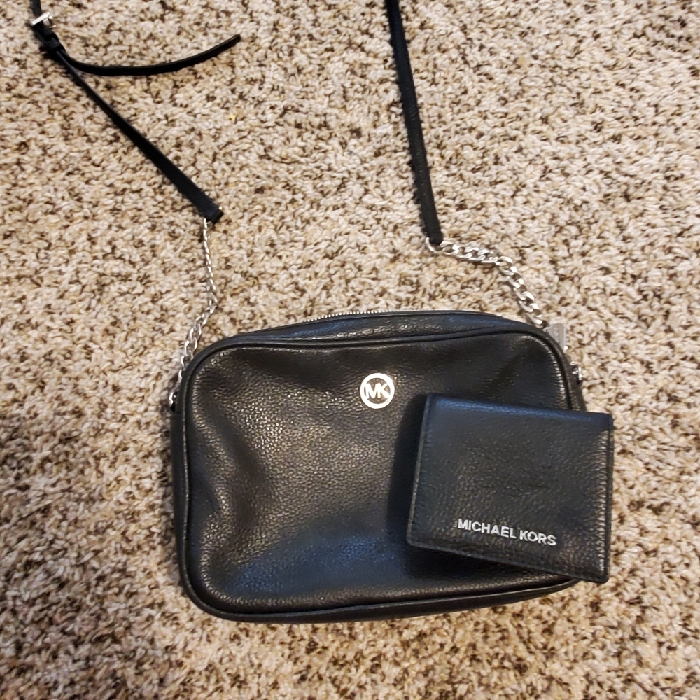 Michael Kors Crossbody & Matching wallet